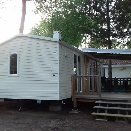 198 Mobilhome 4 A 6p A Jean De Monts Campsite