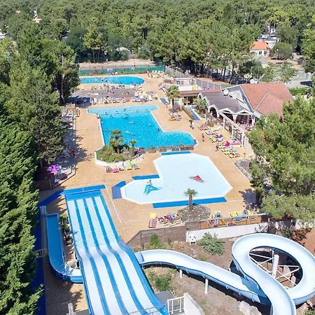 Campsite 198 Mobilhome 4 A 6p A Jean De Monts *